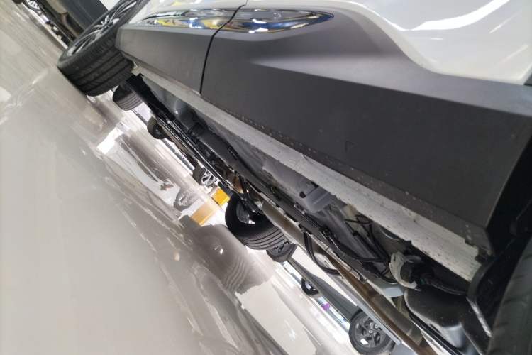 Used Geely Auto Emgrand X7 Sport 2026 Model 1.5TD Aspirational Left Side Sill