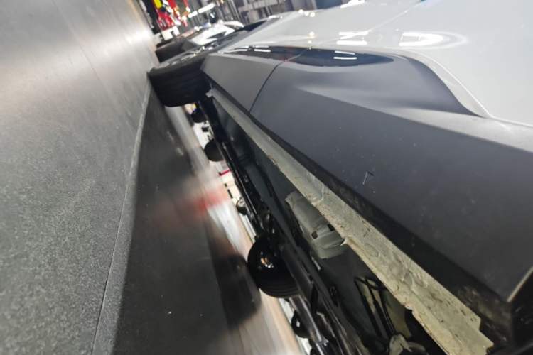 Used Geely Auto Emgrand X7 Sport 2026 Model 1.5TD Aspirational Left Side Sill