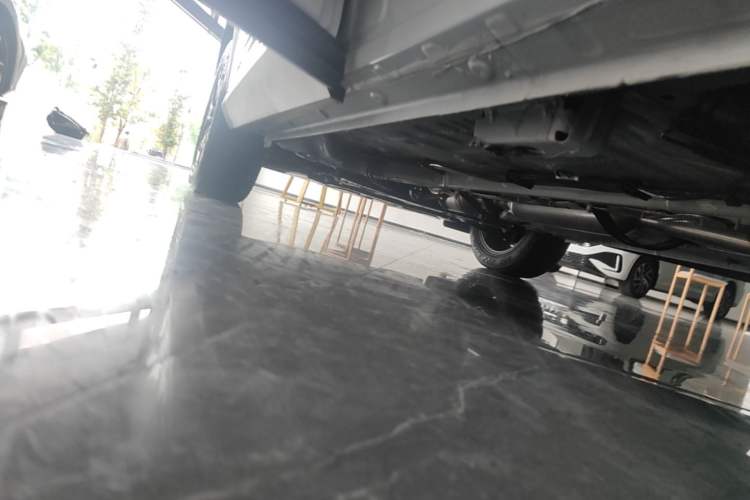 Used Geely Auto Emgrand X7 Sport 2026 Model 1.5TD Joyful Left Side Sill