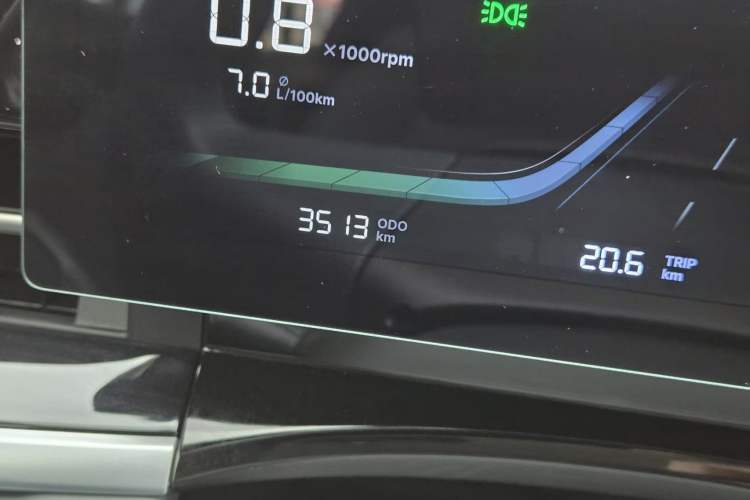 Used Geely Auto Emgrand X7 Sport 2026 Model 1.5TD Aspirational Odometer Close Up