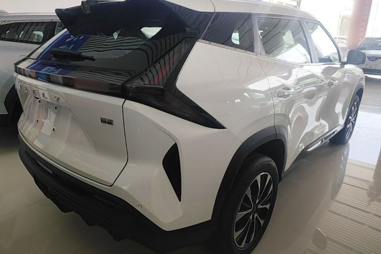Used Geely Auto Emgrand X7 Sport 2026 Model 1.5TD Aspirational Rear Right 45 Deg