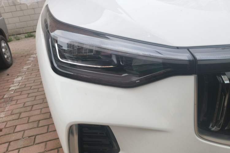 Used Geely Auto Emgrand X7 Sport 2026 Model 1.5TD Beloved Right Front Headlight