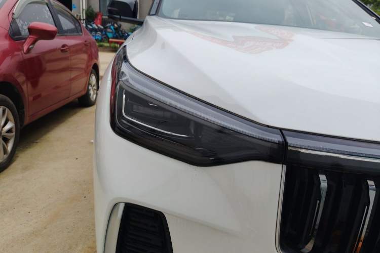 Used Geely Auto Emgrand X7 Sport 2026 Model 1.5TD Aspirational Right Front Headlight