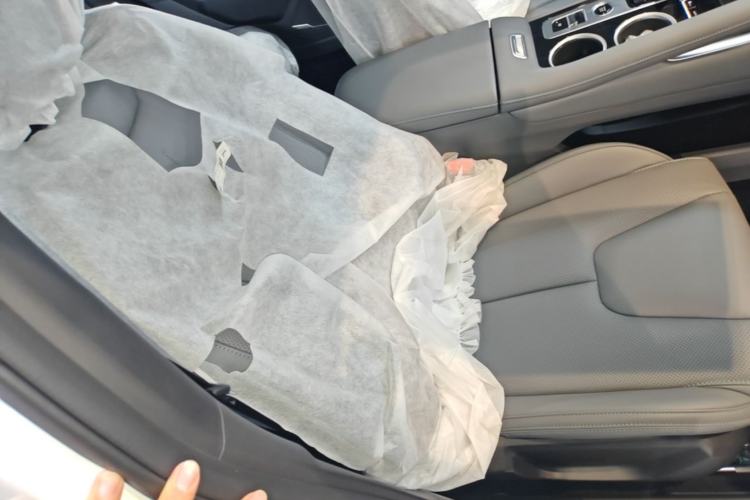 Used Geely Auto Emgrand X7 Sport 2026 Model 1.5TD Aspirational Right Front Seat