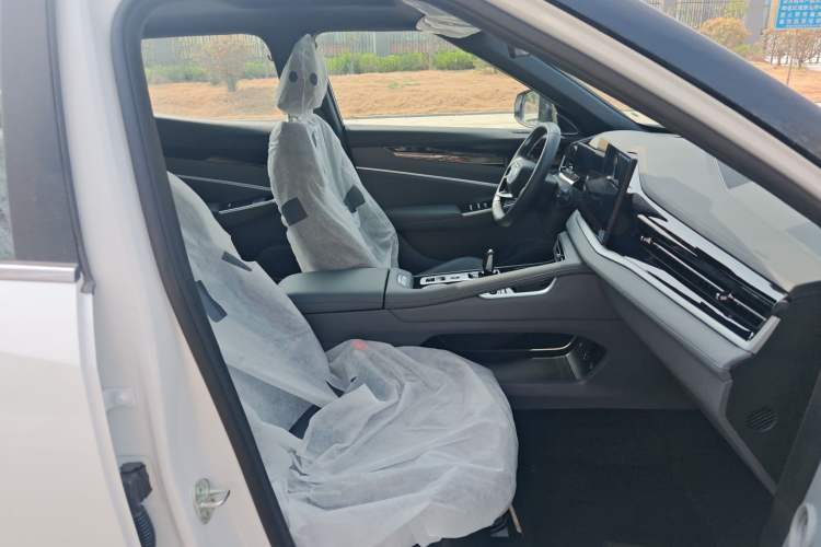 Used Geely Auto Emgrand X7 Sport 2026 Model 1.5TD Joyful Right Front Seat