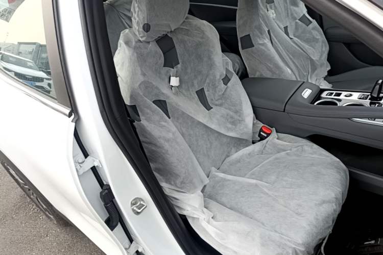 Used Geely Auto Emgrand X7 Sport 2026 Model 1.5TD Joyful Right Front Seat