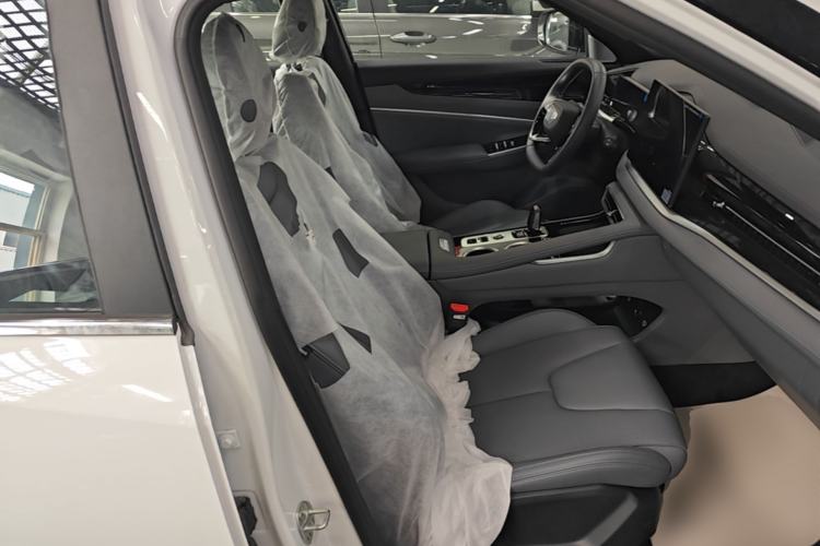 Used Geely Auto Emgrand X7 Sport 2026 Model 1.5TD Aspirational Right Front Seat