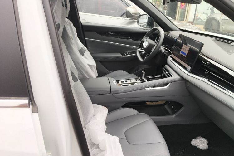 Used Geely Auto Emgrand X7 Sport 2026 Model 1.5TD Aspirational Right Front Seat