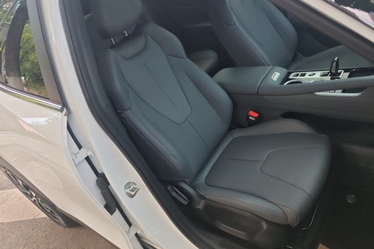 Used Geely Auto Emgrand X7 Sport 2026 Model 1.5TD Aspirational Right Front Seat