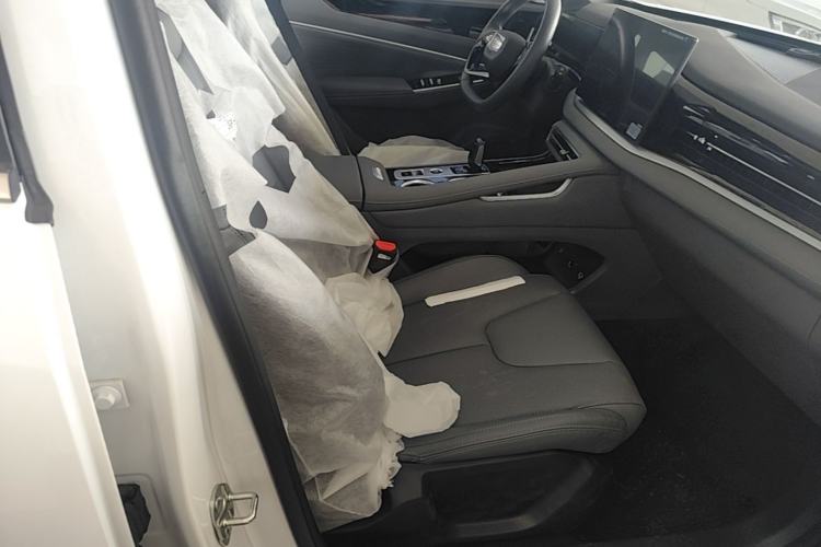 Used Geely Auto Emgrand X7 Sport 2026 Model 1.5TD Aspirational Right Front Seat