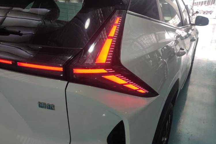 Used Geely Auto Emgrand X7 Sport 2026 Model 1.5TD Aspirational Right Rear Taillight