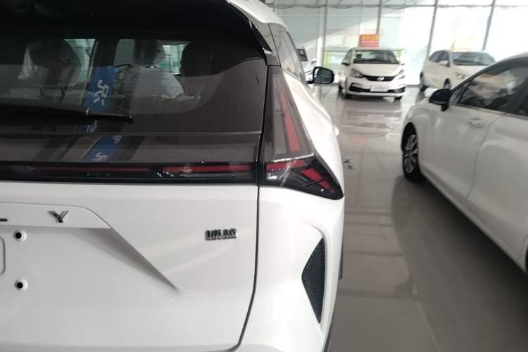 Used Geely Auto Emgrand X7 Sport 2026 Model 1.5TD Aspirational Right Rear Taillight