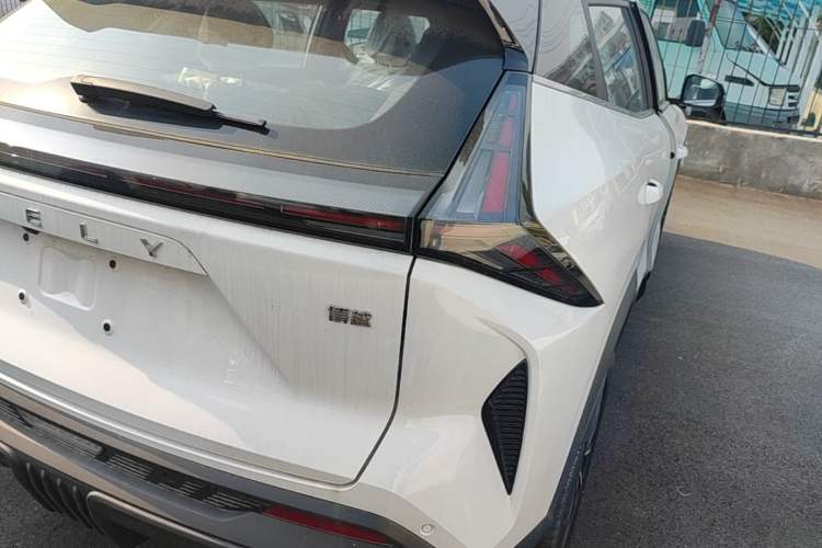 Used Geely Auto Emgrand X7 Sport 2026 Model 1.5TD Aspirational Right Rear Taillight
