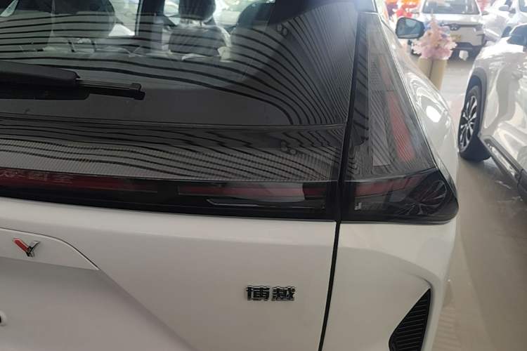 Used Geely Auto Emgrand X7 Sport 2026 Model 1.5TD Aspirational Right Rear Taillight