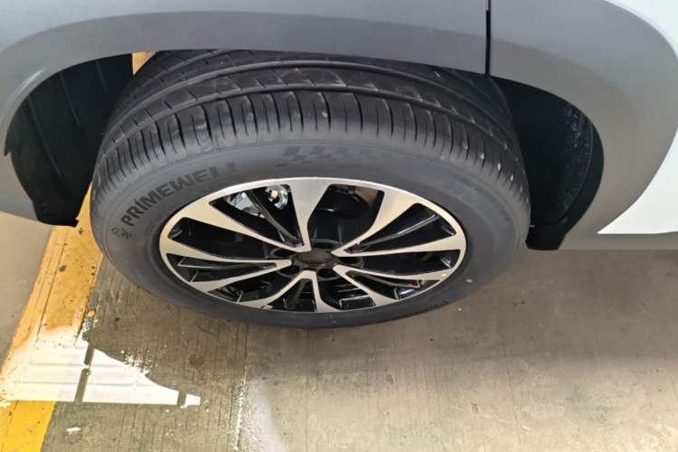 Used Geely Auto Emgrand X7 Sport 2026 Model 1.5TD Aspirational Right Rear Wheel Hub