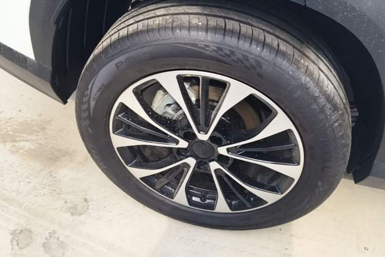 Used Geely Auto Emgrand X7 Sport 2026 Model 1.5TD Aspirational Right Rear Wheel Hub