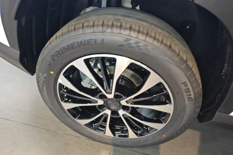 Used Geely Auto Emgrand X7 Sport 2026 Model 1.5TD Aspirational Right Rear Wheel Hub