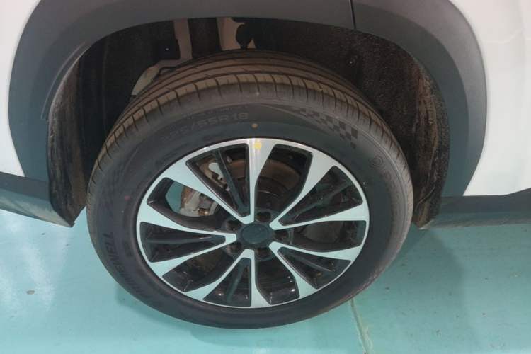 Used Geely Auto Emgrand X7 Sport 2026 Model 1.5TD Aspirational Right Rear Wheel Hub