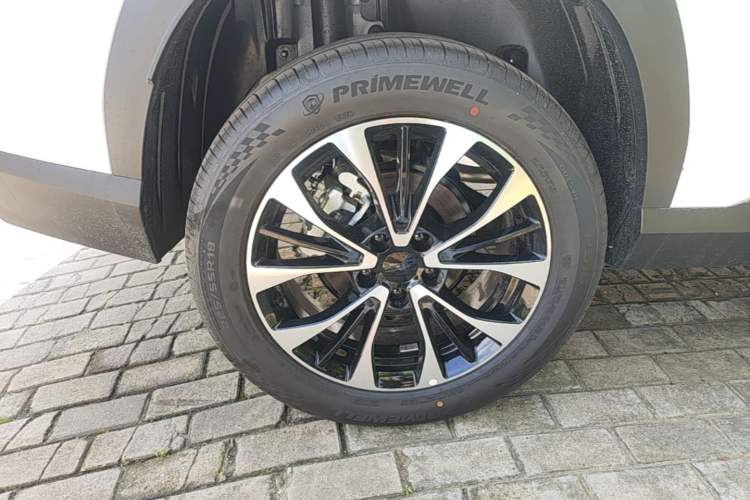 Used Geely Auto Emgrand X7 Sport 2026 Model 1.5TD Aspirational Right Rear Wheel Hub