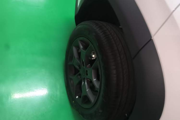 Used Geely Auto Emgrand X7 Sport 2026 Model 1.5TD Joyful Right Rear Wheel Hub