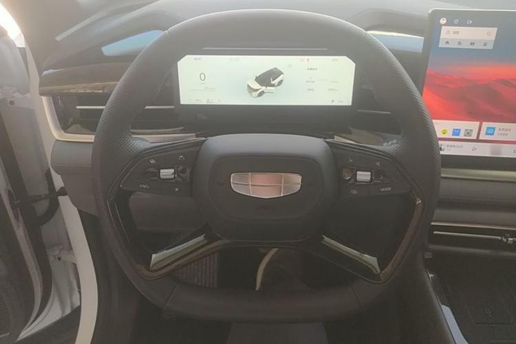 Used Geely Auto Emgrand X7 Sport 2026 Model 1.5TD Wonderful Steering Wheel