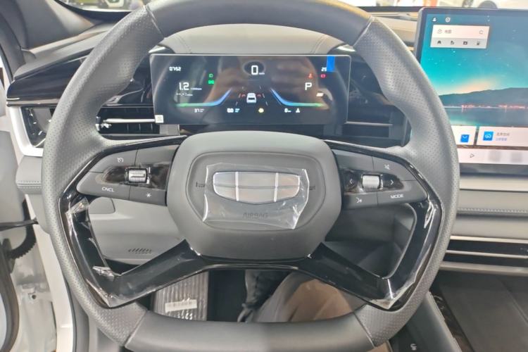 Used Geely Auto Emgrand X7 Sport 2026 Model 1.5TD Aspirational Steering Wheel