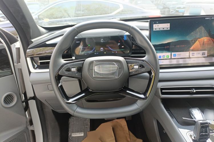 Used Geely Auto Emgrand X7 Sport 2026 Model 1.5TD Joyful Steering Wheel