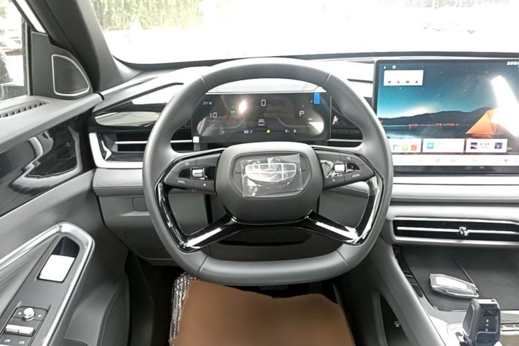 Used Geely Auto Emgrand X7 Sport 2026 Model 1.5TD Joyful Steering Wheel