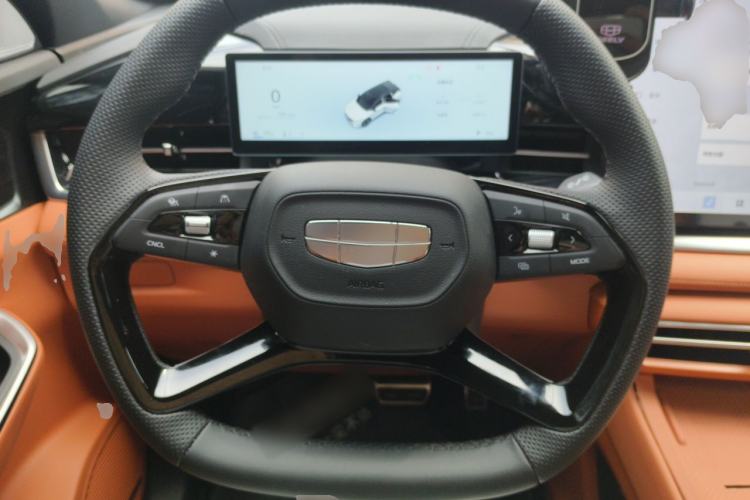 Used Geely Auto Emgrand X7 Sport 2026 Model 1.5TD Beloved Steering Wheel