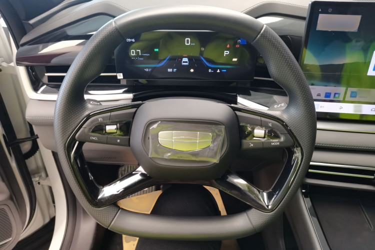 Used Geely Auto Emgrand X7 Sport 2026 Model 1.5TD Aspirational Steering Wheel