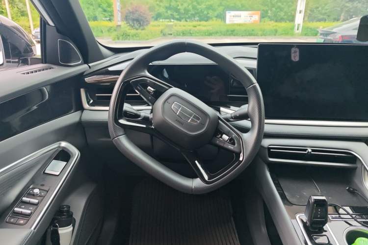 Used Geely Auto Emgrand X7 Sport 2026 Model 1.5TD Joyful Steering Wheel