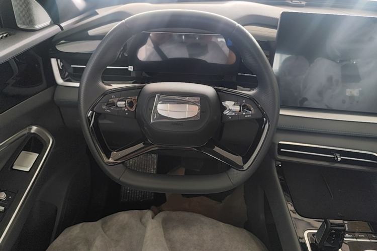 Used Geely Auto Emgrand X7 Sport 2026 Model 1.5TD Aspirational Steering Wheel
