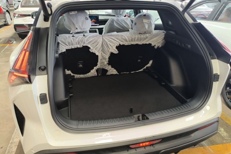 Used Geely Auto Emgrand X7 Sport 2026 Model 1.5TD Aspirational Trunk