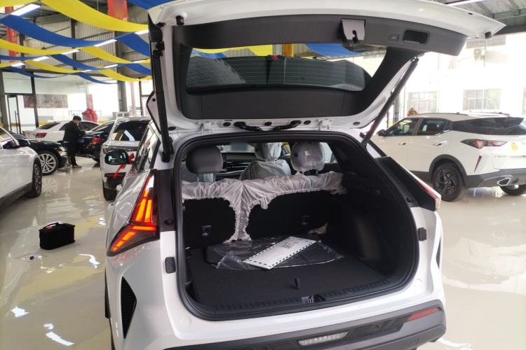 Used Geely Auto Emgrand X7 Sport 2026 Model 1.5TD Aspirational Trunk