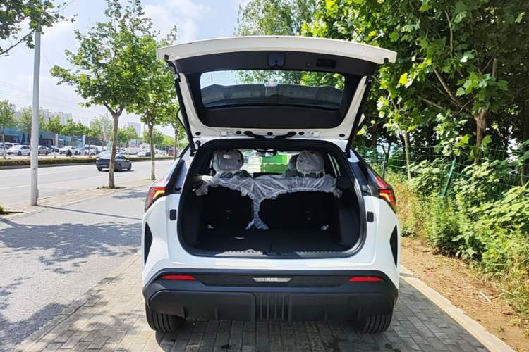 Used Geely Auto Emgrand X7 Sport 2026 Model 1.5TD Aspirational Trunk