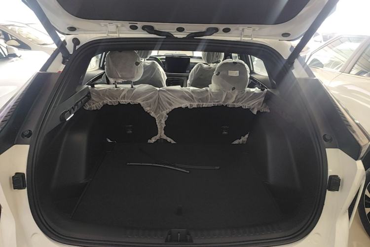 Used Geely Auto Emgrand X7 Sport 2026 Model 1.5TD Aspirational Trunk