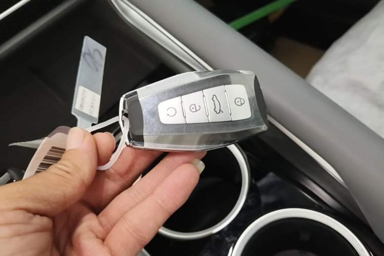 Used Geely Auto Emgrand X7 Sport 2026 Model 1.5TD Aspirational Vehicle Key