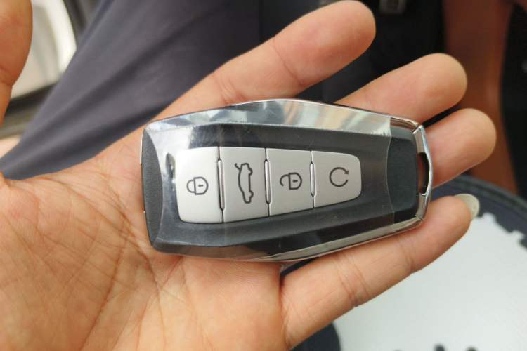Used Geely Auto Emgrand X7 Sport 2026 Model 1.5TD Beloved Vehicle Key