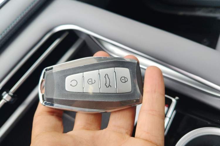 Used Geely Auto Emgrand X7 Sport 2026 Model 1.5TD Aspirational Vehicle Key