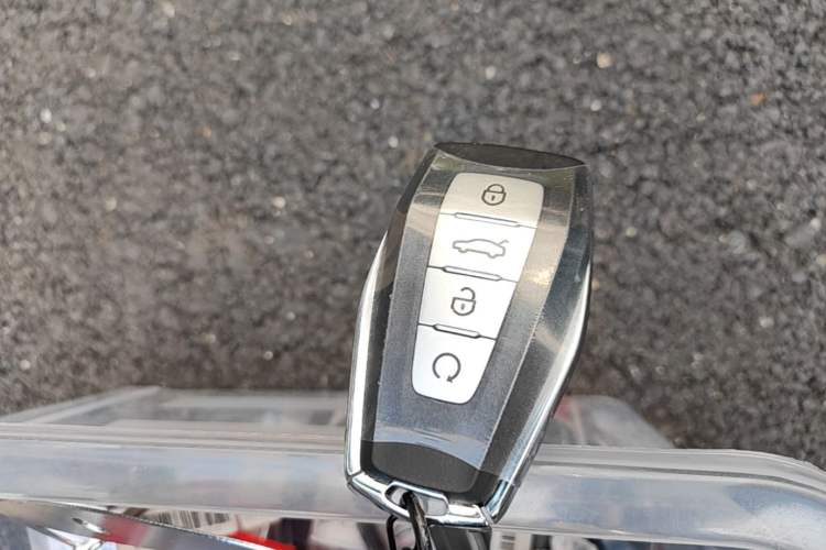 Used Geely Auto Emgrand X7 Sport 2026 Model 1.5TD Aspirational Vehicle Key