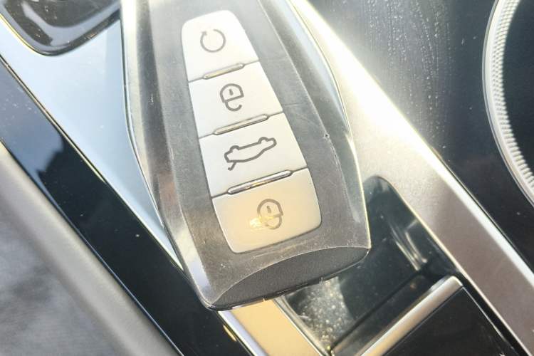 Used Geely Auto Emgrand X7 Sport 2026 Model 1.5TD Aspirational Vehicle Key