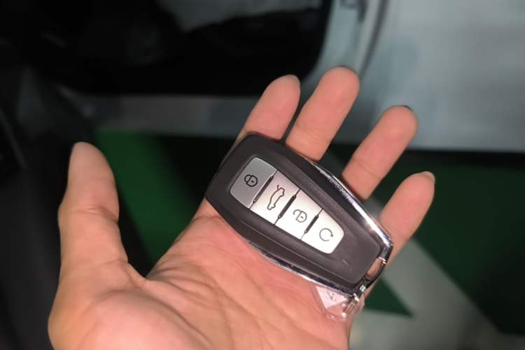 Used Geely Auto Emgrand X7 Sport 2026 Model 1.5TD Joyful Vehicle Key