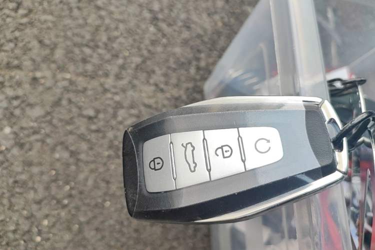 Used Geely Auto Emgrand X7 Sport 2026 Model 1.5TD Aspirational Vehicle Key