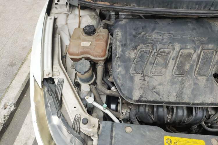 Used Geely Auto Englon C5 2015 1.5L Automatic Sedan Luxury Model Engine Bay Right