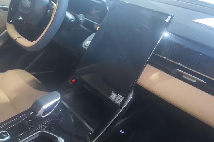 Used Geely Auto FX11 2023 1.5TD DCT Prestige Edition Audio And AC Panel