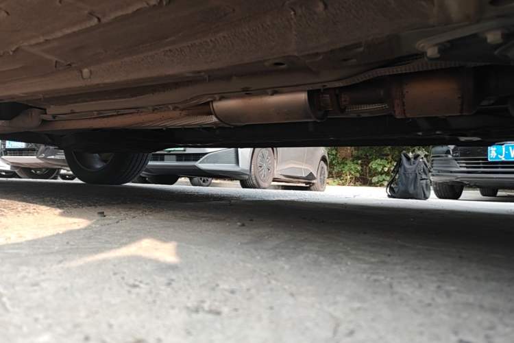 Used Geely Auto FX11 2023 1.5TD DCT Prestige Edition Chassis Front Right