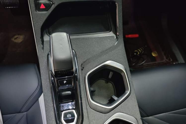 Used Geely Auto FX11 2023 1.5TD DCT Luxury Version Gear Lever