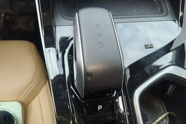 Used Geely Auto FX11 2023 1.5TD DCT Prestige Edition Gear Lever