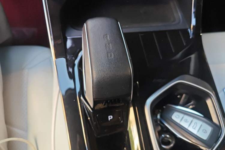 Used Geely Auto FX11 2023 1.5TD DCT Prestige Edition Gear Lever