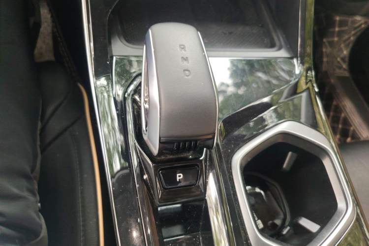 Used Geely Auto FX11 2023 1.5TD DCT Prestige Edition Gear Lever